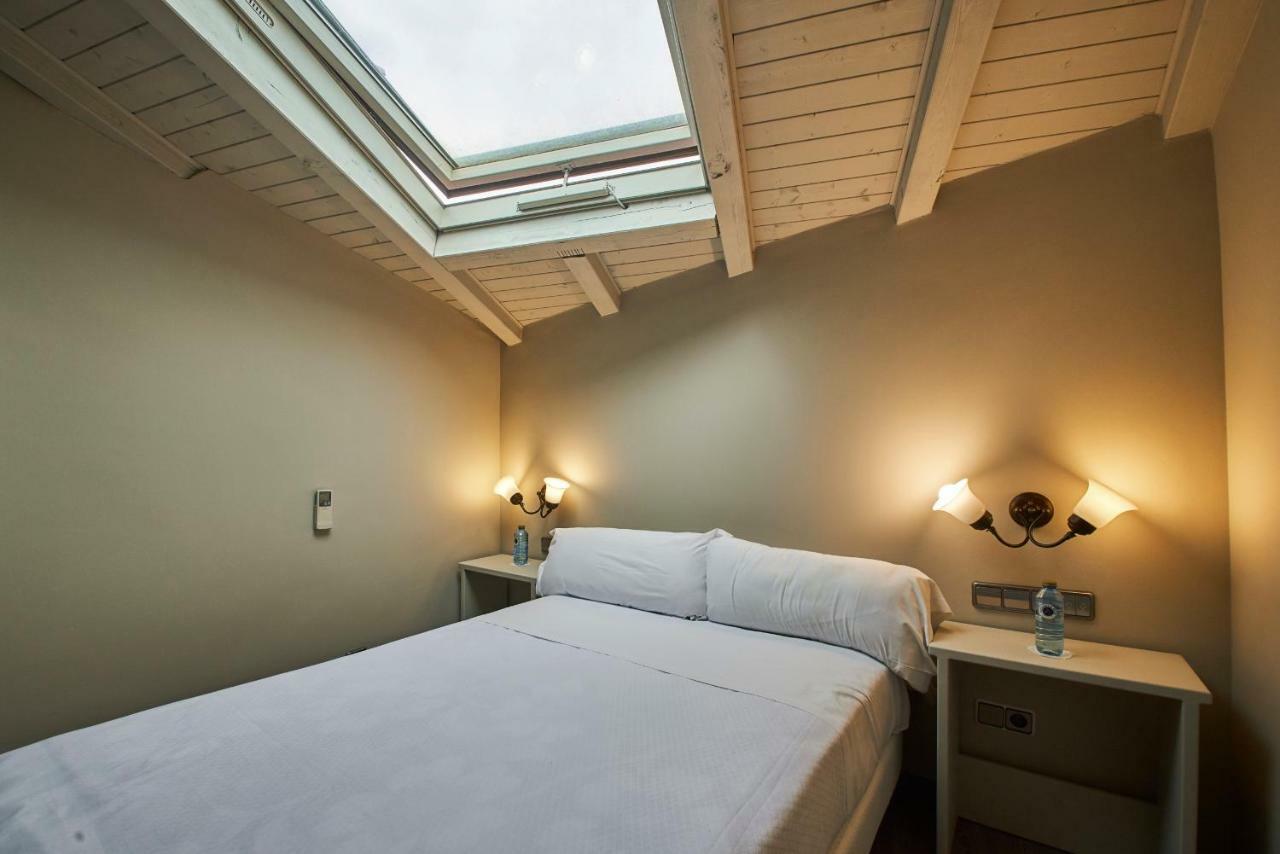 Sotopalacio HSR Madrona Luaran gambar