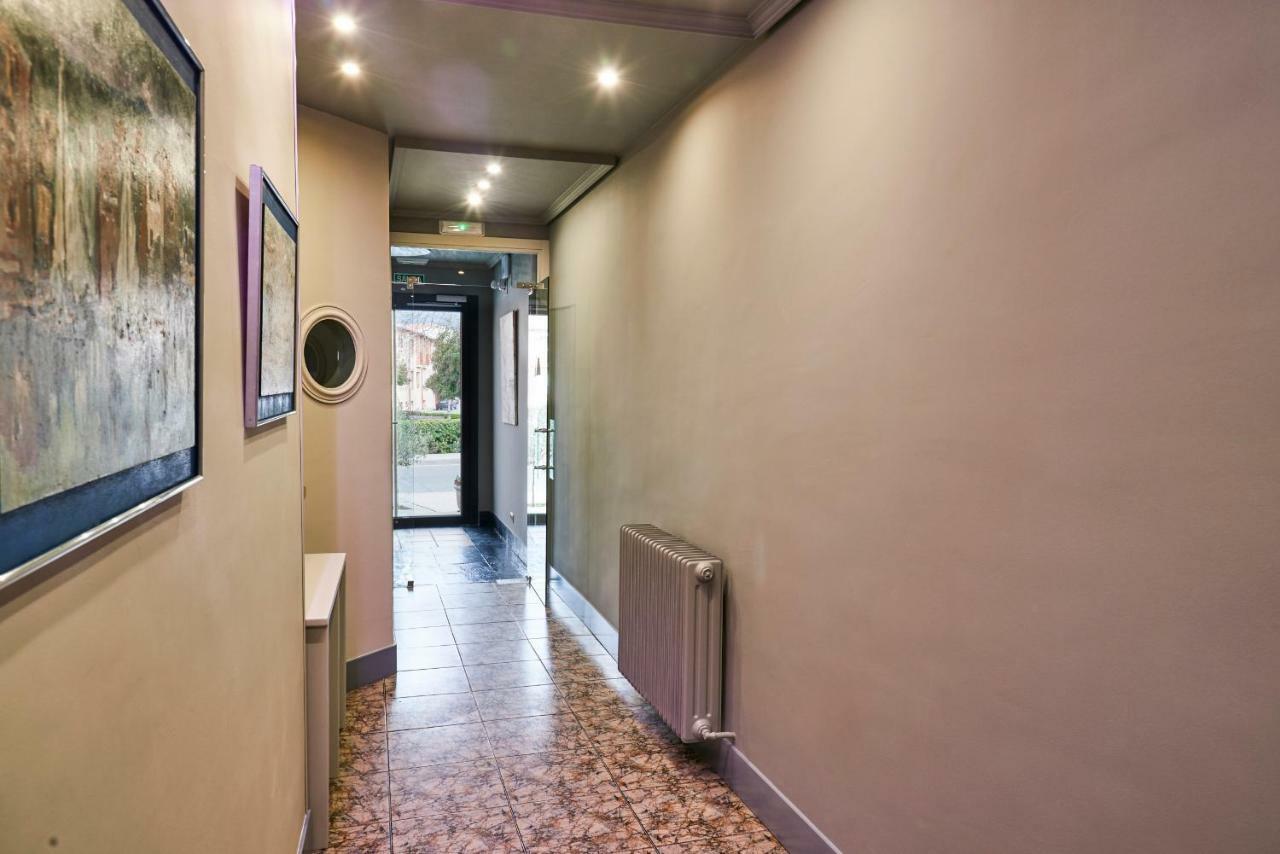 Sotopalacio HSR Madrona Luaran gambar